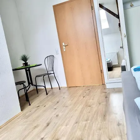 #world Monteur Apartment Schkeuditz
